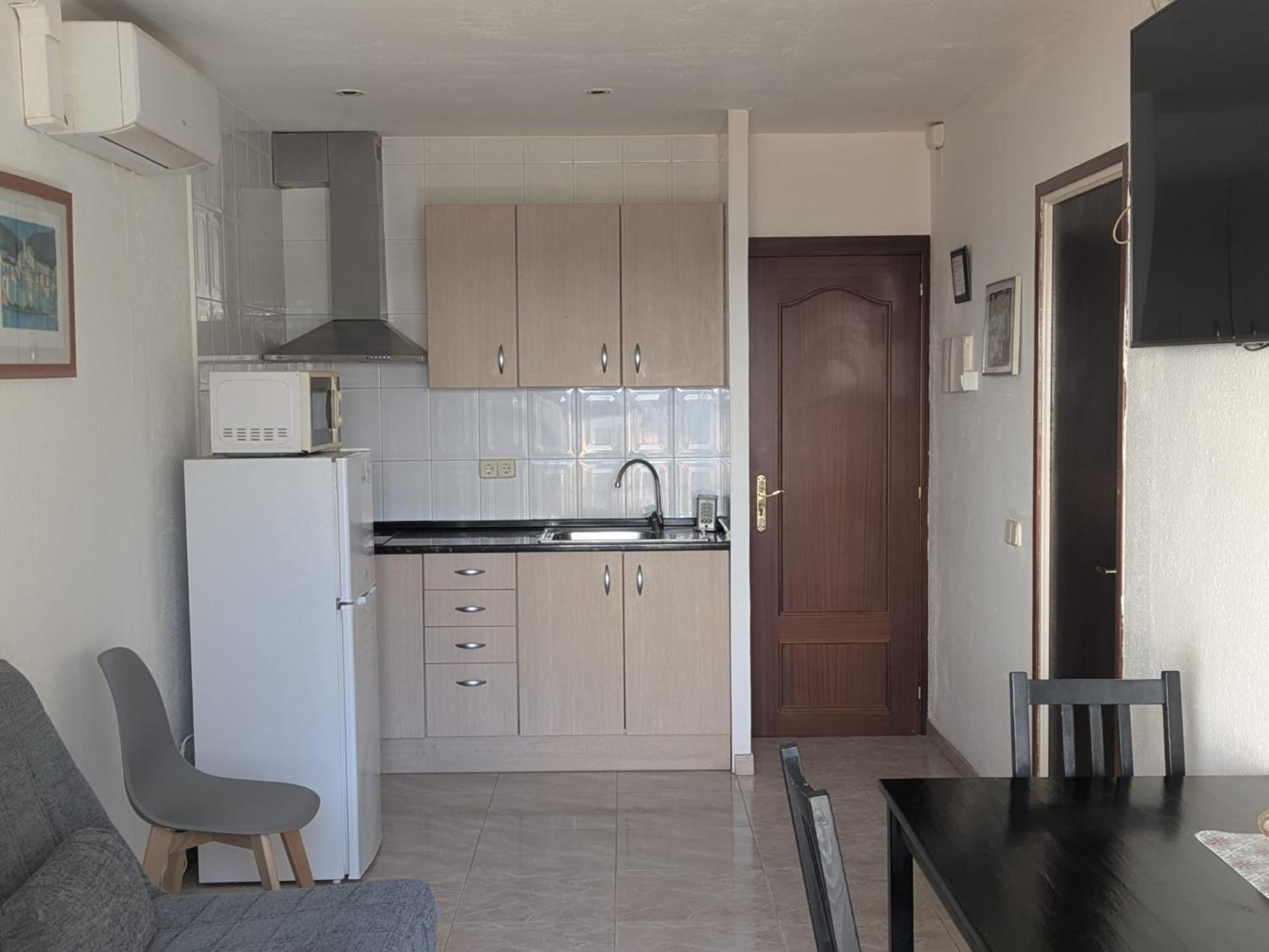 Apartamentos Mitus Canet De Mar Luaran gambar